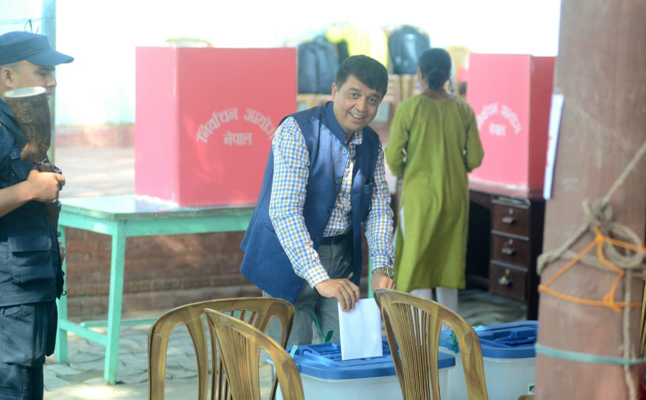 उद्योग वाणिज्य महासंघका वरिष्ठ उपाध्यक्ष ढकालले गरे मतदान 